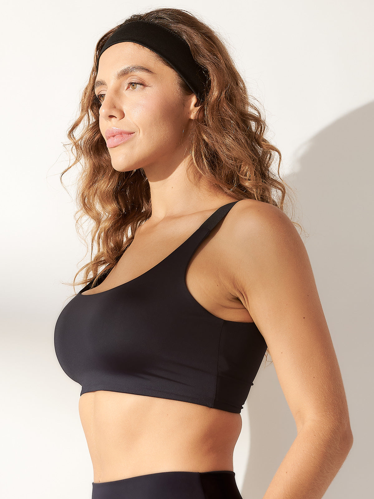 Nazzar Fit Invisible Wide‑Coverage Bra with Removable Padding